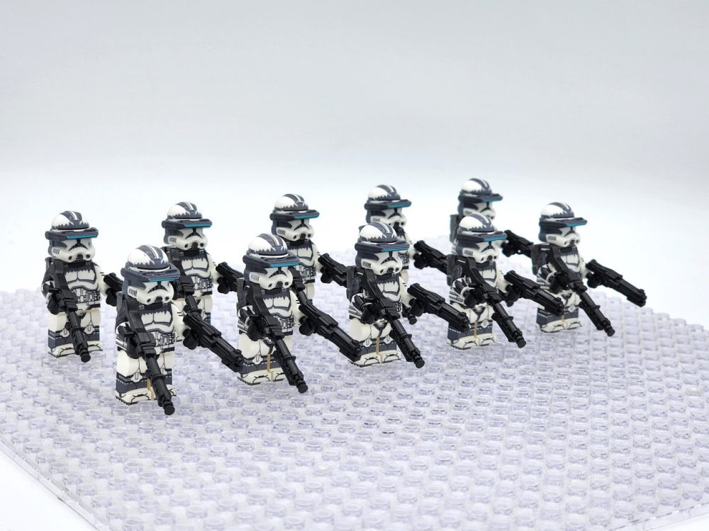 Star Wars 104th Wolfpack Sargeants Clone Trooper Minifigure Set - Image 2