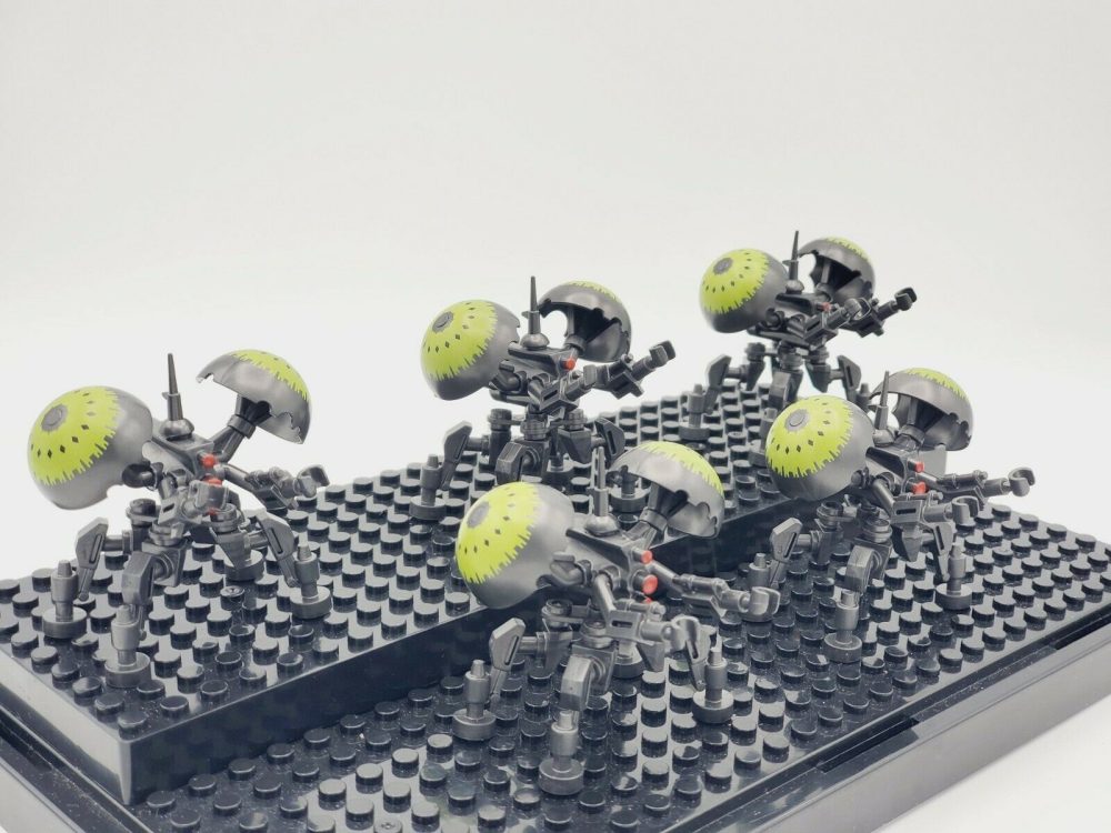 Star Wars Clone Wars Buzz Droids Minifigure Set - Image 2