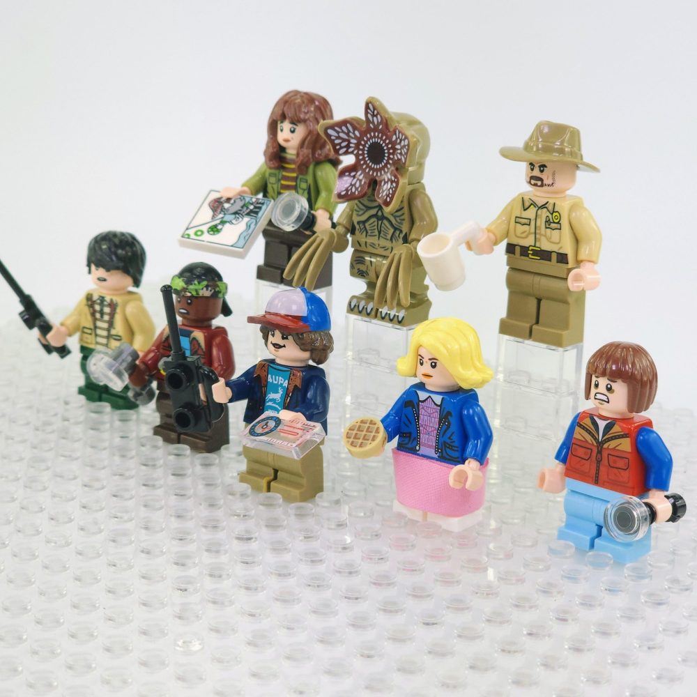 stranger-things-minifigures-set-of-8pcs