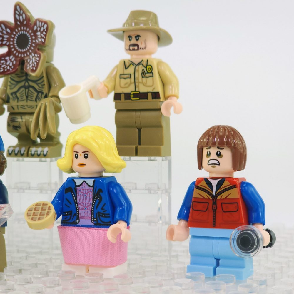 stranger-things-minifigures-set-of-8pcs